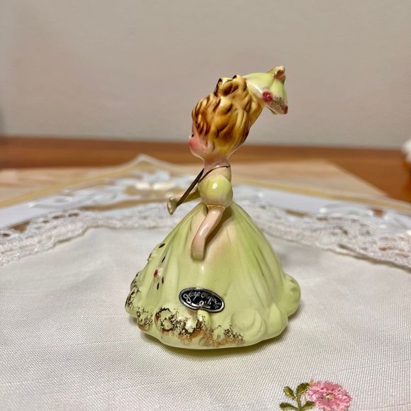 Josef Originals Vintage Cake Topper Series,Southern Belle with Umbrella Figurine - Picture 9 of 9
